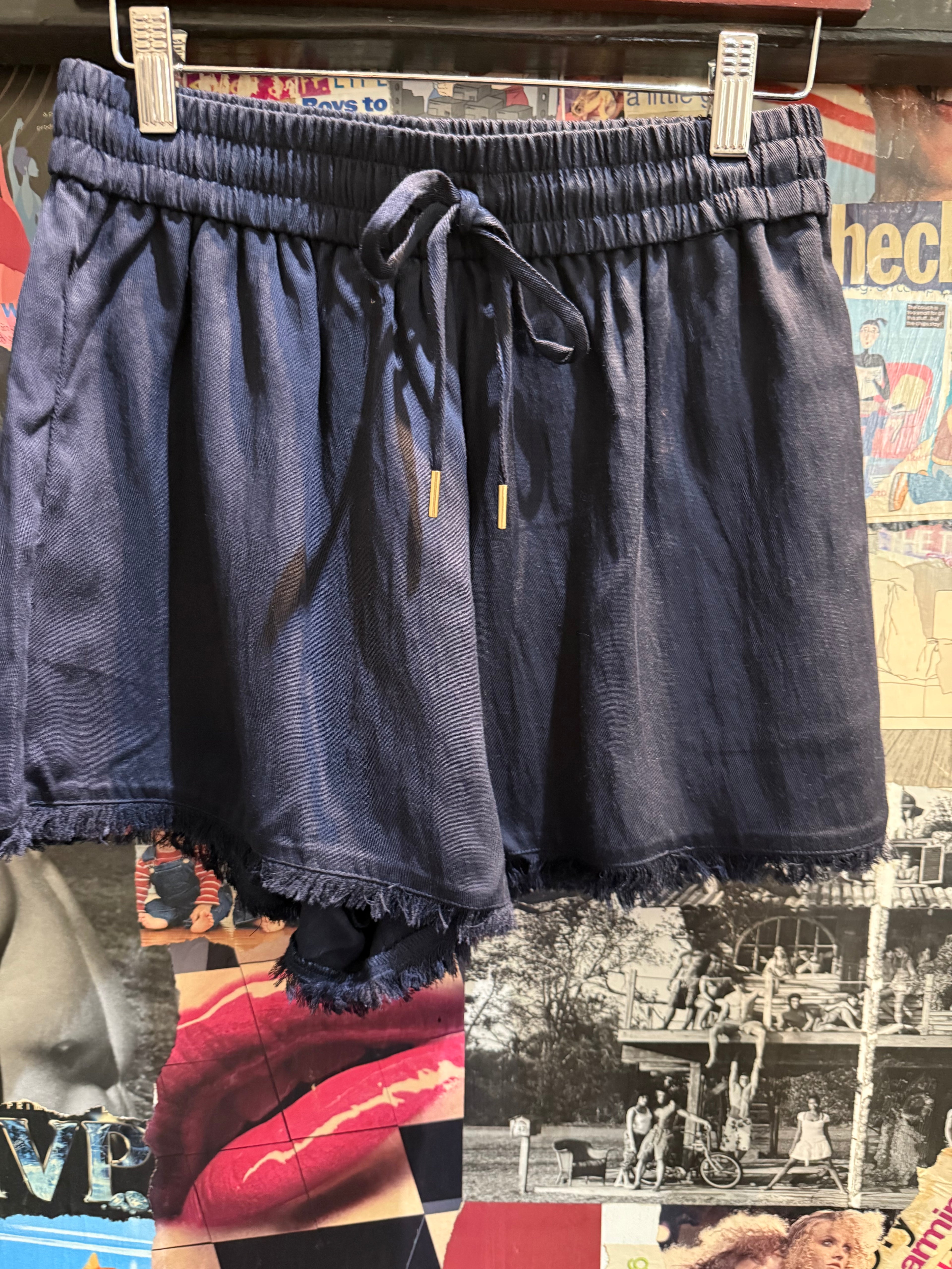 navy fray short