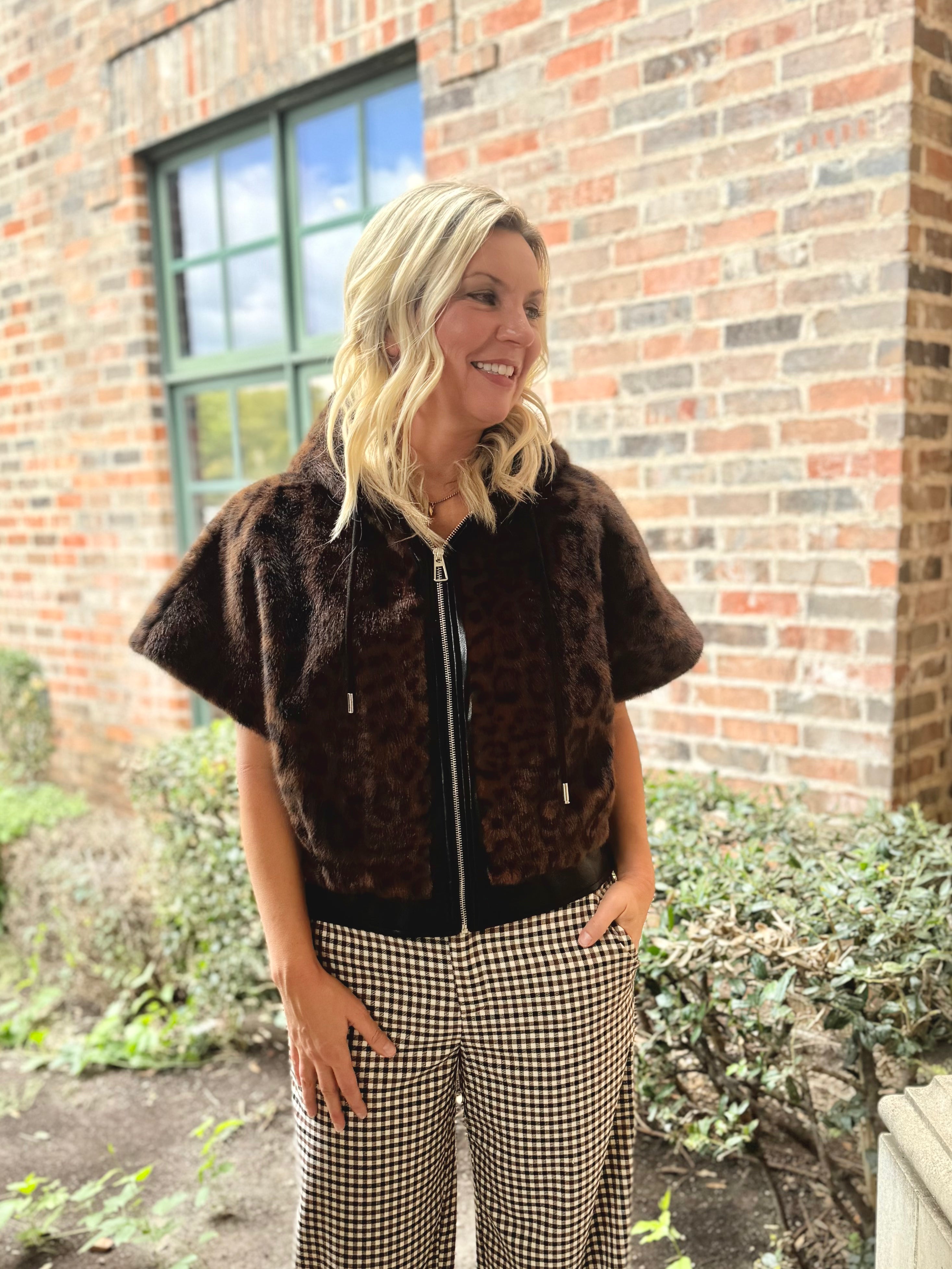 W1022 faux fir leather trim leopard/DC