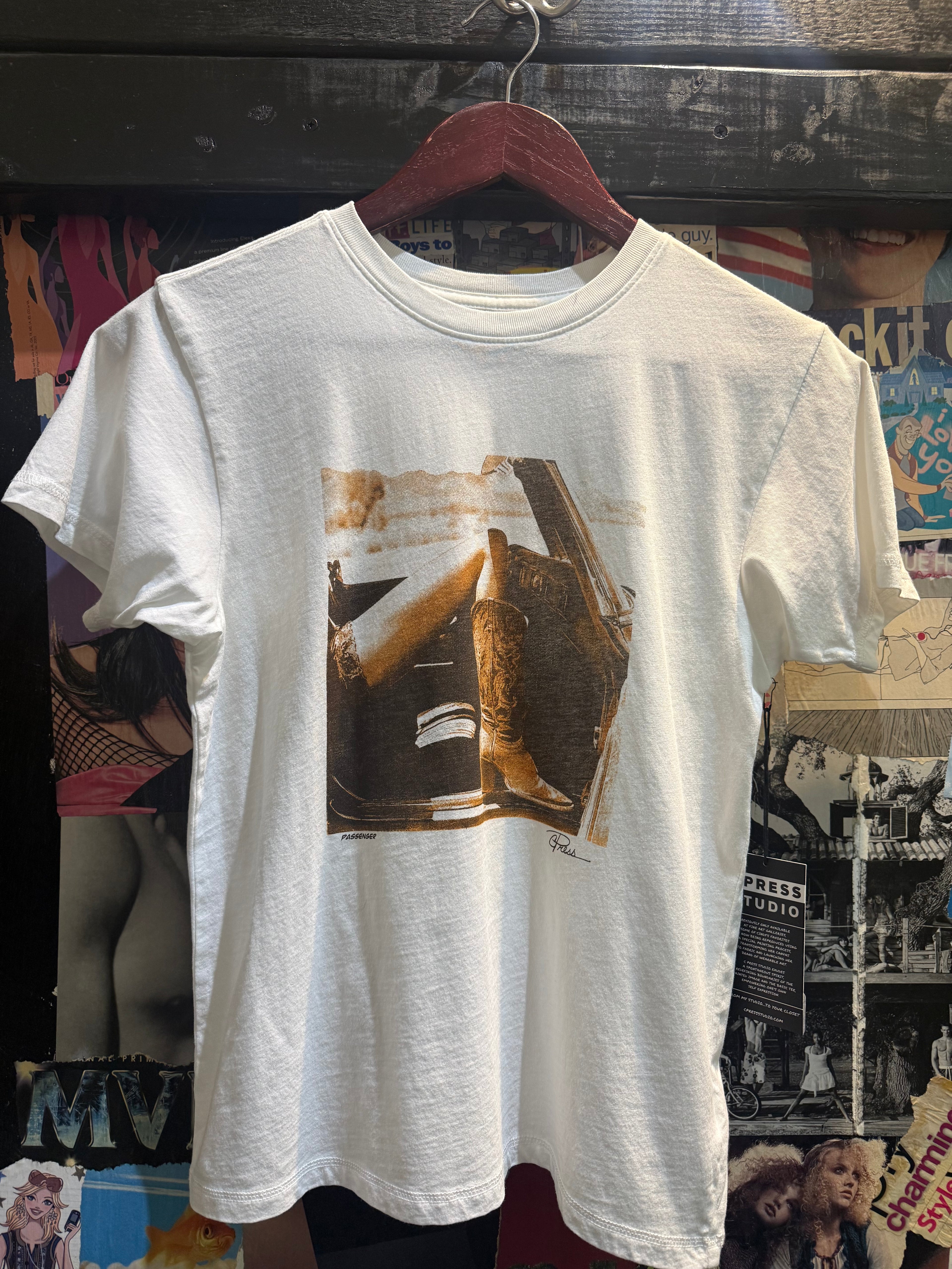 W972 passenger muskie tee/CP